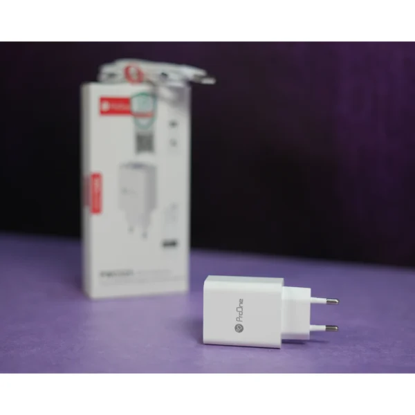 شارژر دیواری پرووان مدل PWC525 به همراه کابل تبدیل MicroUSB